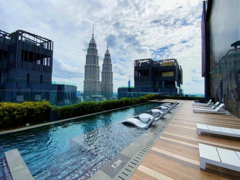Star Holiday Sky Pool Klcc Куала-Лумпур Екстер'єр фото