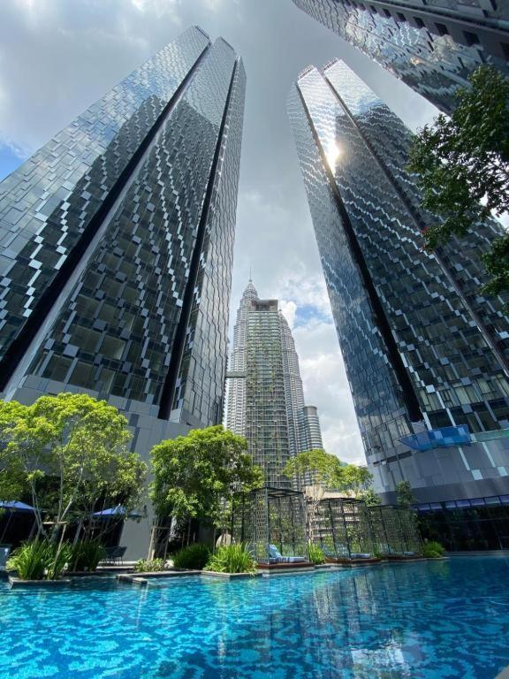 Star Holiday Sky Pool Klcc Куала-Лумпур Екстер'єр фото