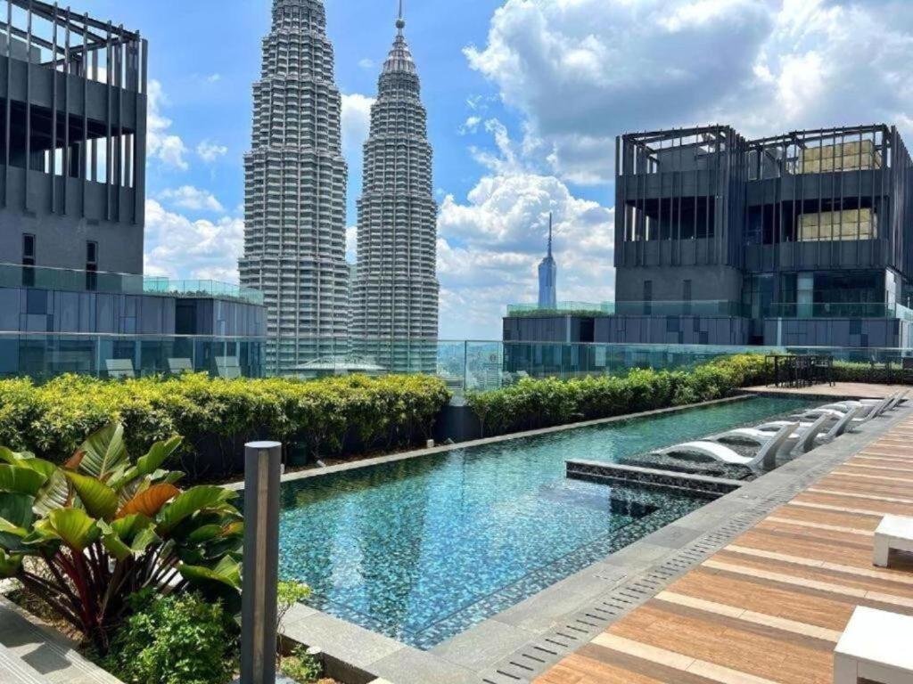 Star Holiday Sky Pool Klcc Куала-Лумпур Екстер'єр фото