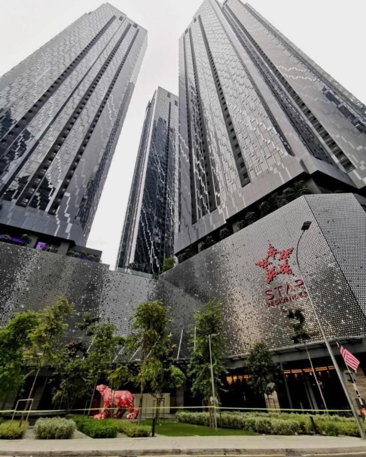 Star Holiday Sky Pool Klcc Куала-Лумпур Екстер'єр фото
