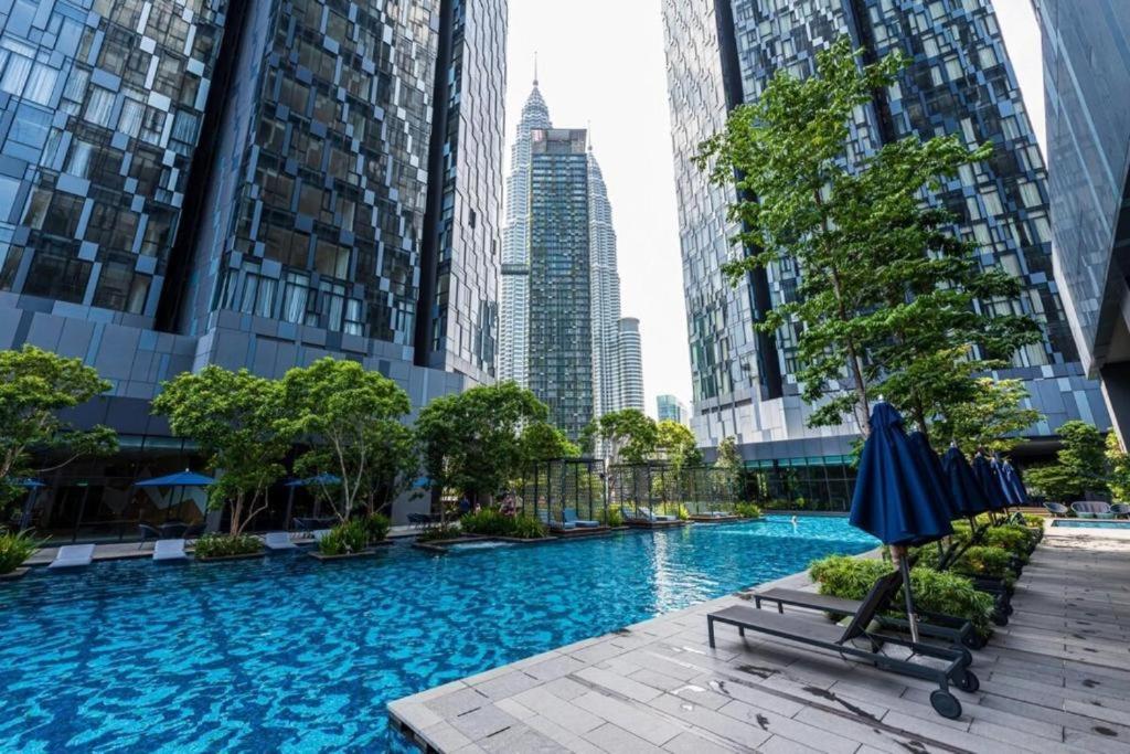 Star Holiday Sky Pool Klcc Куала-Лумпур Екстер'єр фото