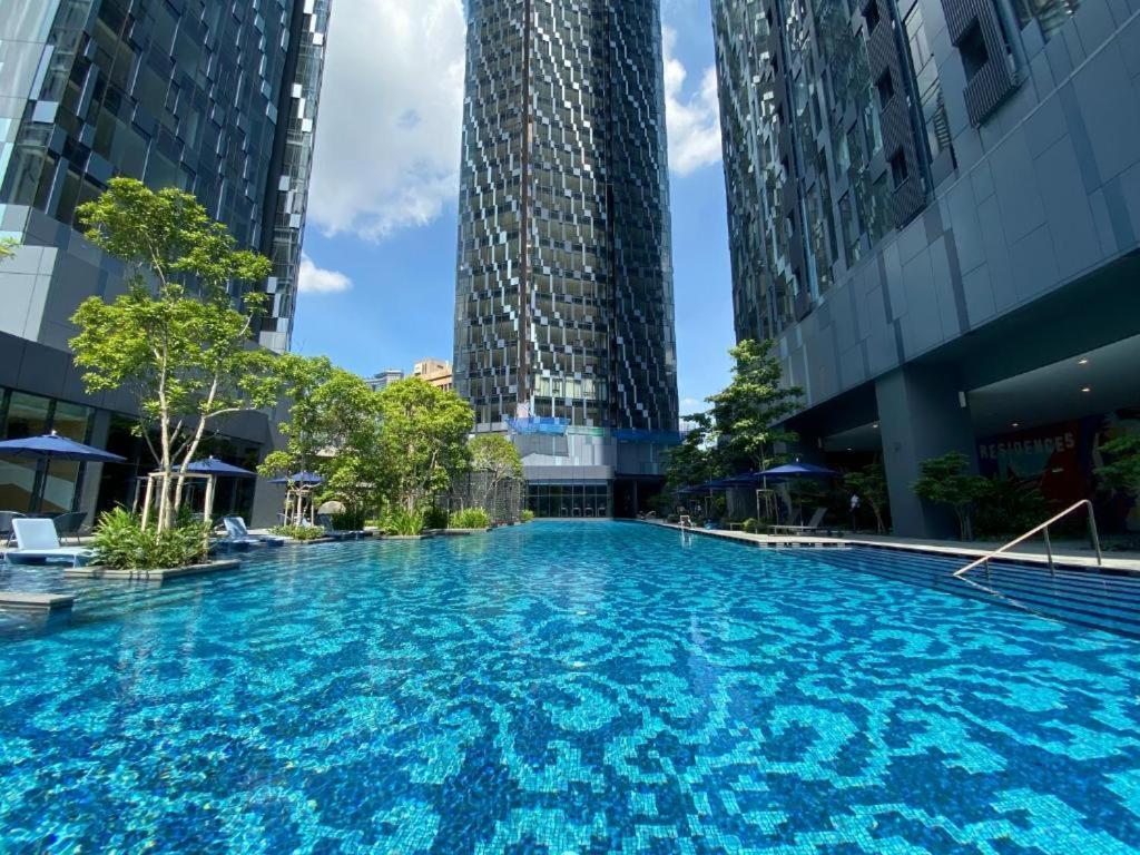 Star Holiday Sky Pool Klcc Куала-Лумпур Екстер'єр фото