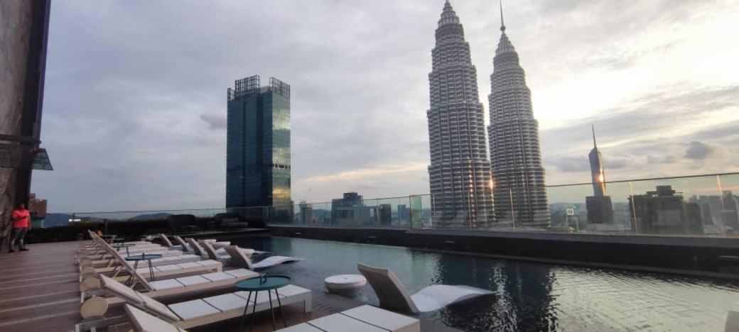 Star Holiday Sky Pool Klcc Куала-Лумпур Екстер'єр фото