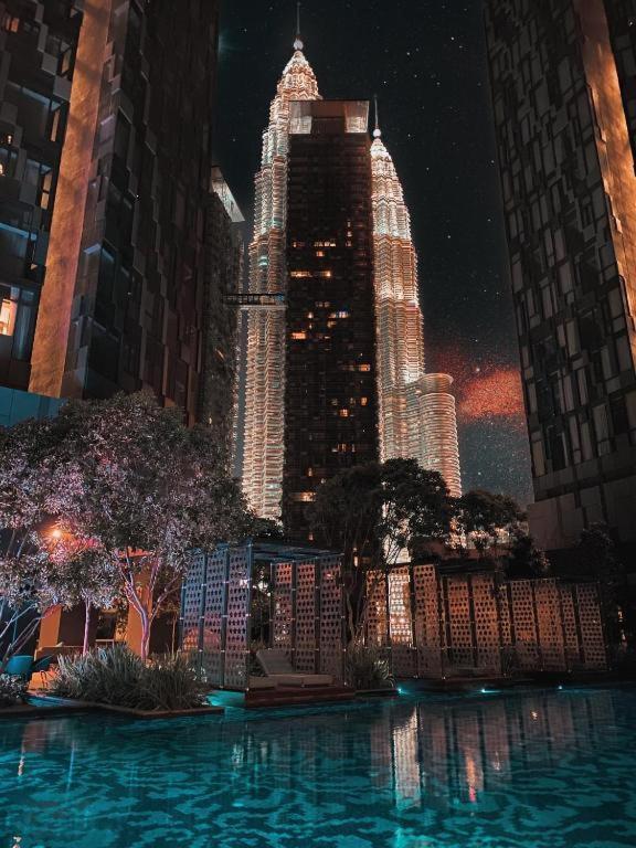 Star Holiday Sky Pool Klcc Куала-Лумпур Екстер'єр фото