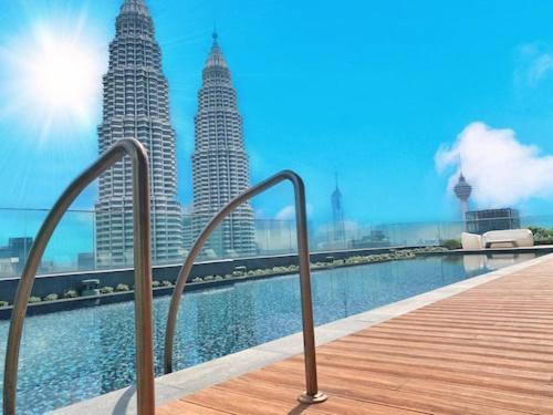 Star Holiday Sky Pool Klcc Куала-Лумпур Екстер'єр фото