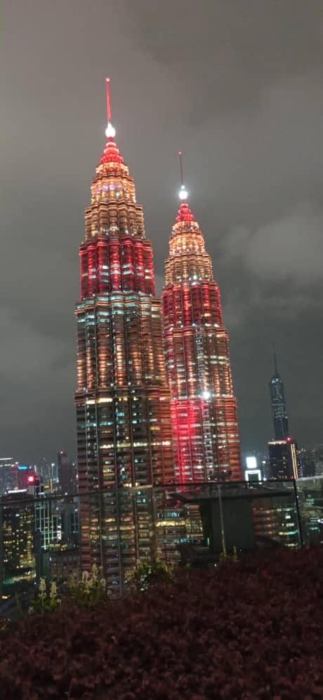 Star Holiday Sky Pool Klcc Куала-Лумпур Екстер'єр фото